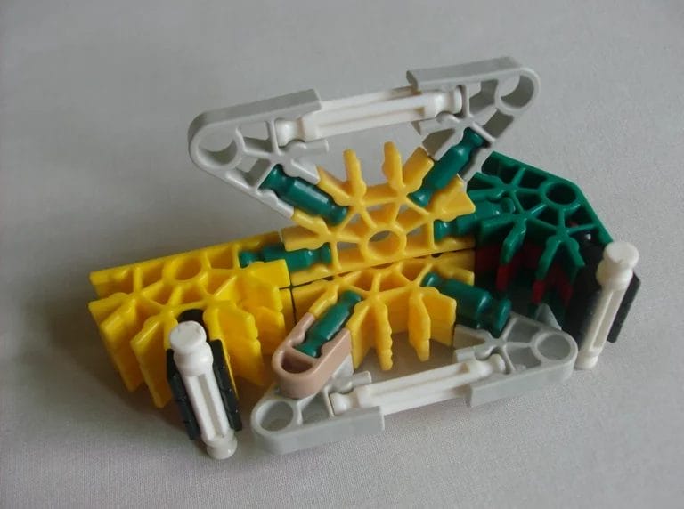 K'NEX Gun CZ-75 Step 2 10