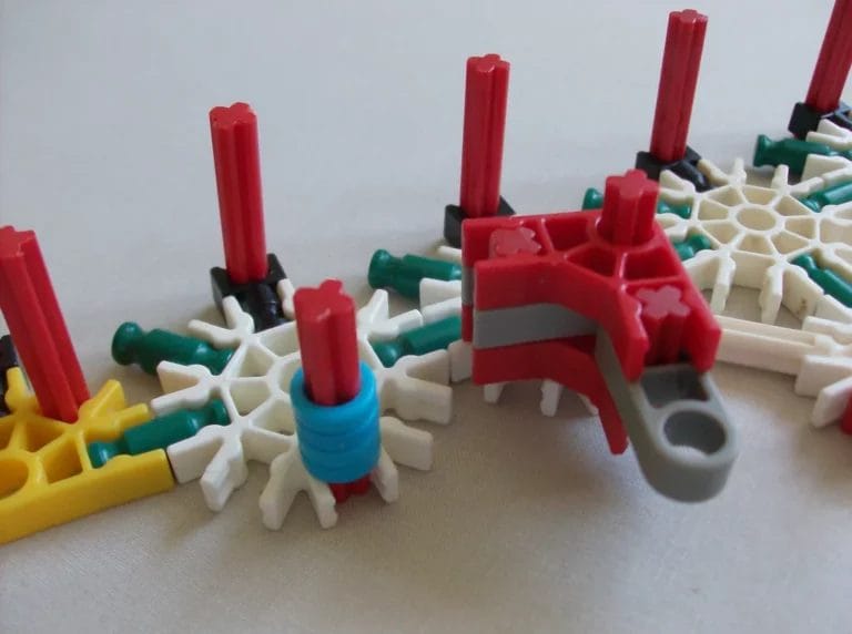 K'NEX Gun CZ-75 Step 2 4