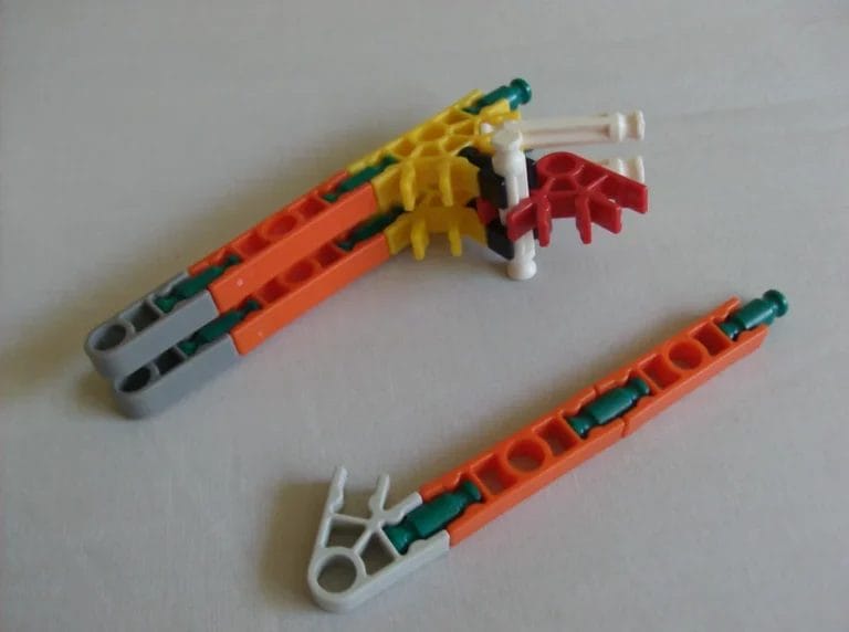 K'NEX Gun CZ-75 Step 2 7