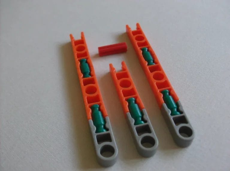 K'NEX Gun CZ-75 Step 3 1