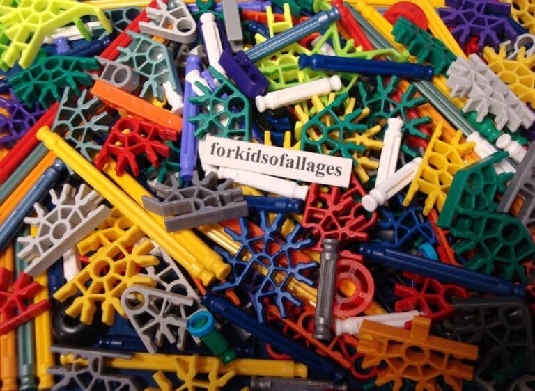 13 Easy K'NEX Ideas and Projects to Build at Home - K'NEX
