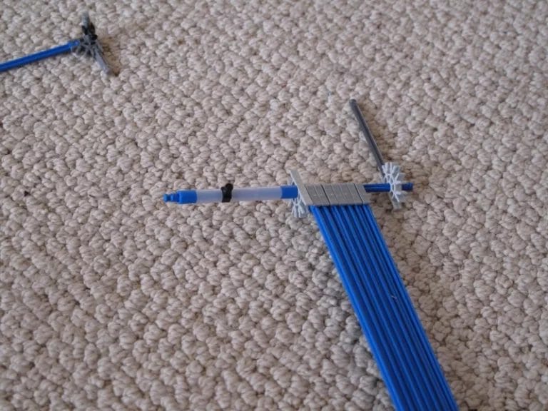 K'NEX Roller Coaster Station Step 4 3