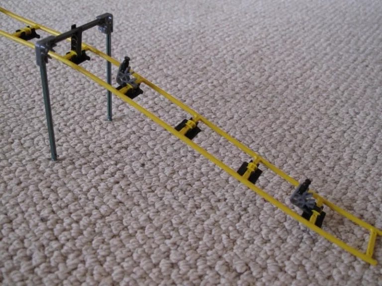 K'NEX Roller Coaster Station Step 5 4