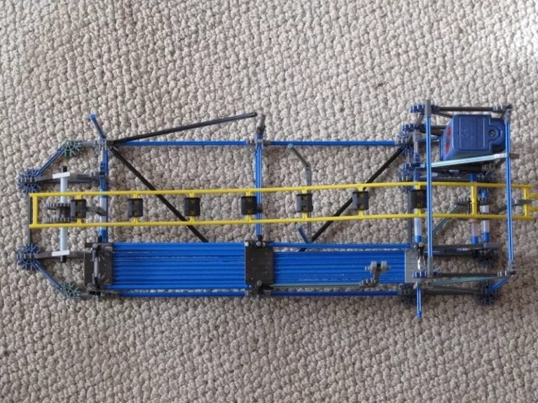 K'NEX Roller Coaster Station Step 6 11