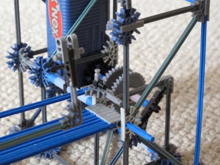 K'NEX Roller Coaster Station Step 6 6