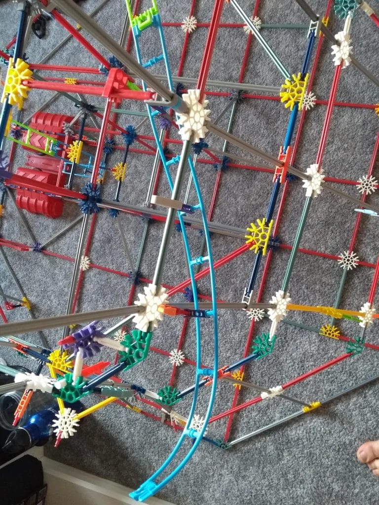 K'NEX Scorpion Express Coaster Step 10 16