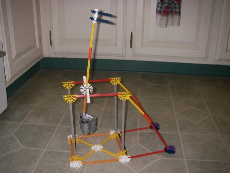 K'NEX Trebuchet Instructions Part 5